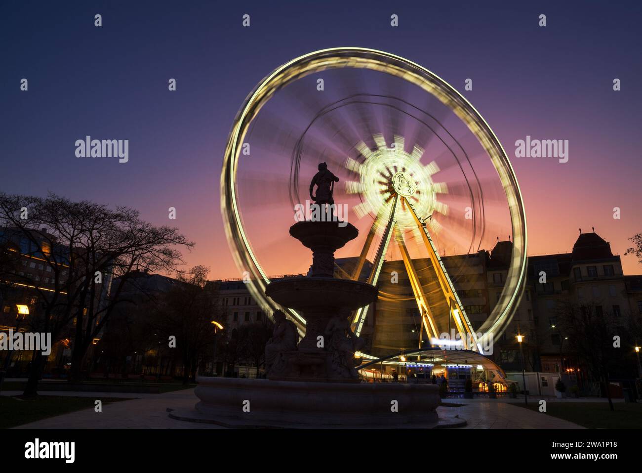 Riesenrad am Abend Stockfoto