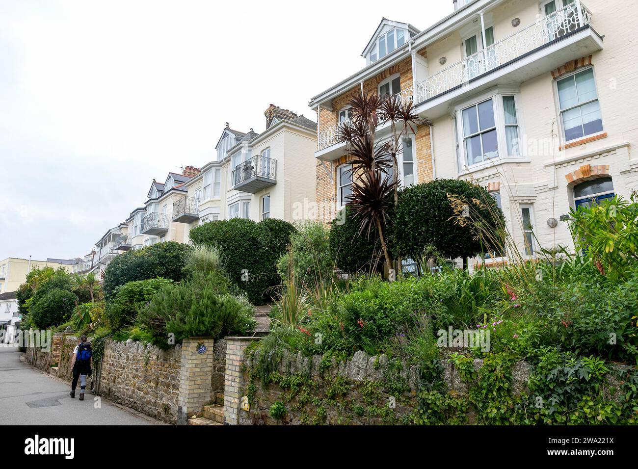 Fowey Cornwall, Street of Homes and Apartments, England, Großbritannien, 2023 Stockfoto