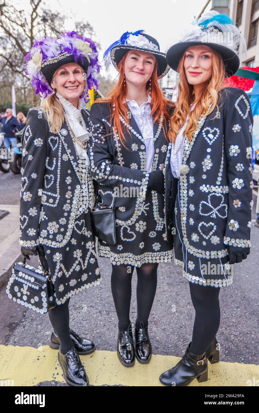 London, Großbritannien. Januar 2024. Die Straßen von Central London werden heute von Menschenmassen besucht, um die 37. Neujahrsparade zu genießen. Quelle: Paul Quezada-Neiman/Alamy Live News Stockfoto