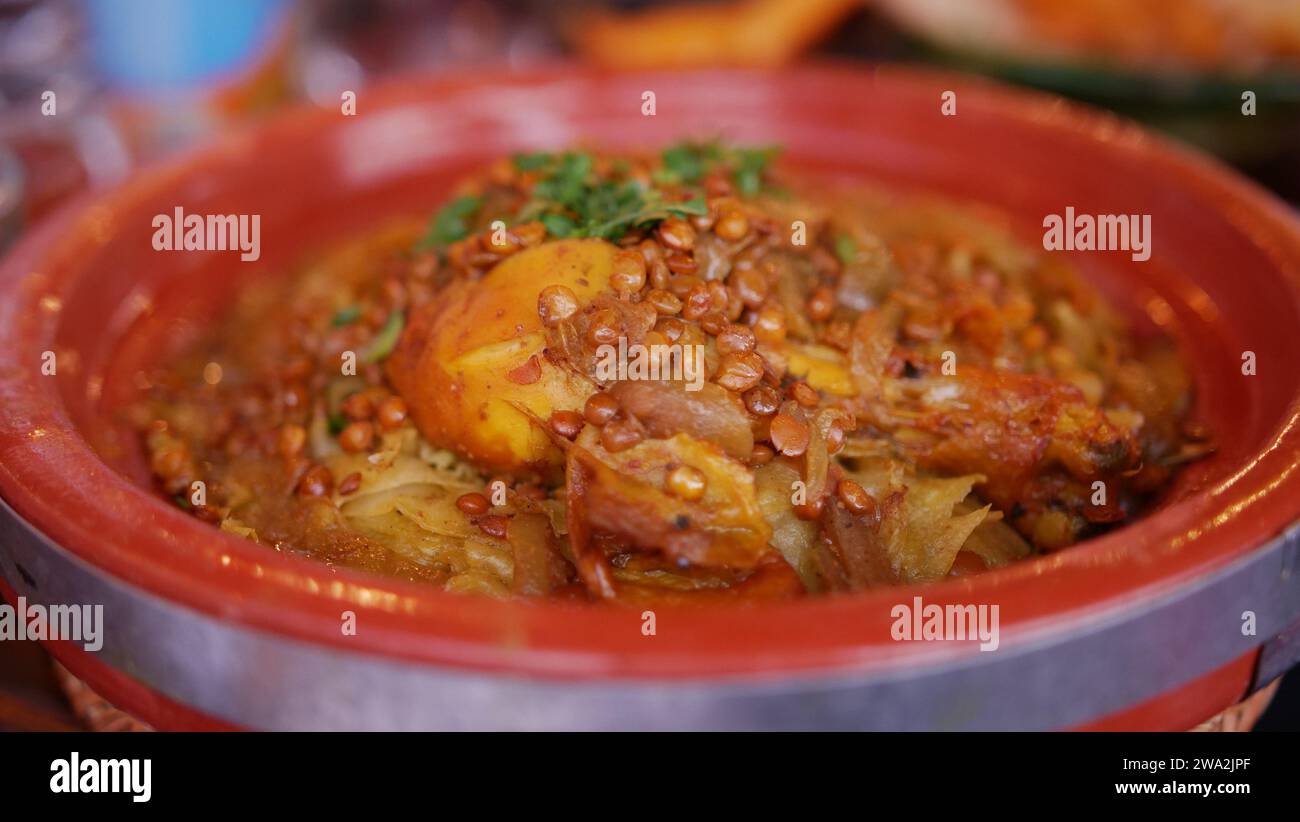 Linsen Tajine Stockfoto