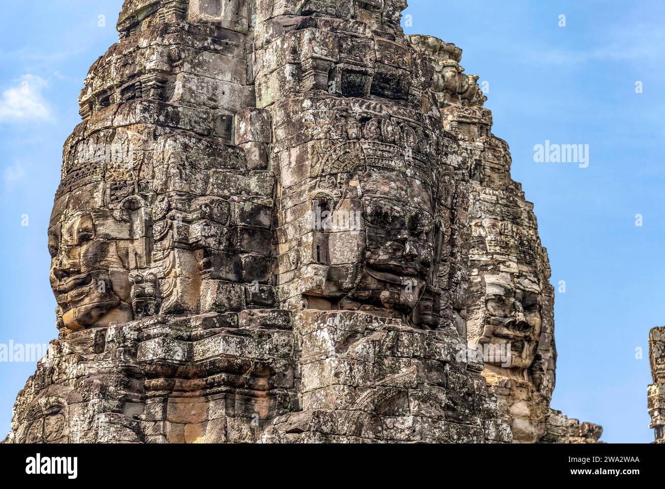 Der Bayon, mit geschnitzten Gesichtern auf dem Turm, Angkor Thom, Kambodscha Stockfoto