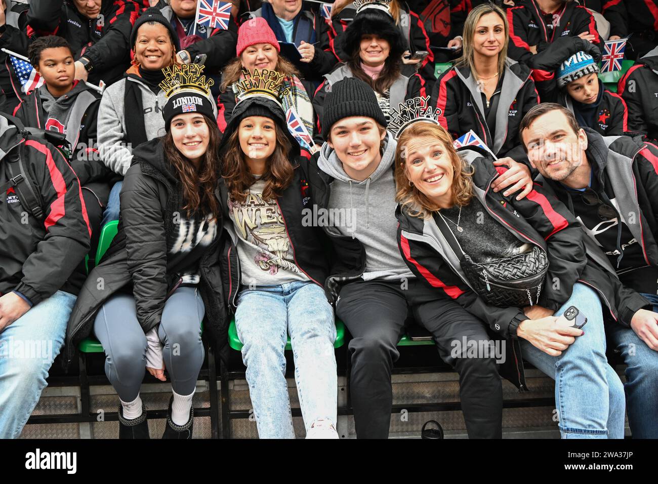 London, Großbritannien. Januar 2024. Londons jährliche Neujahrsparade mit Hunderten von Wagen im Zentrum von london, Großbritannien. Quelle: Siehe Li/Picture Capital/Alamy Live News Stockfoto