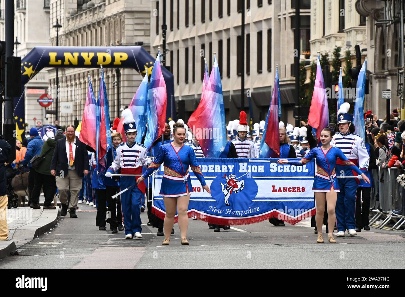 London, Großbritannien. Januar 2024. Londons jährliche Neujahrsparade mit Hunderten von Wagen im Zentrum von london, Großbritannien. Quelle: Siehe Li/Picture Capital/Alamy Live News Stockfoto