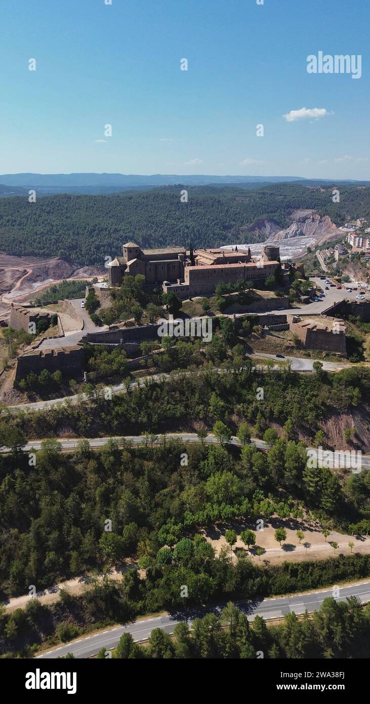 Drohnenfoto Schloss Cardona Spanien Europa Stockfoto