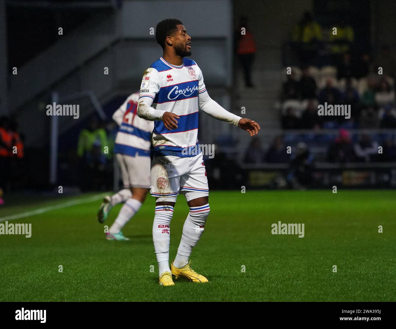 LONDON, ENGLAND - 1. JANUAR: Kenneth Paal von QPR während des Sky Bet Championship-Spiels zwischen Queens Park Rangers und Cardiff City am 1. Januar 2024 in London. (Foto: Dylan Hepworth/MB Media) Stockfoto