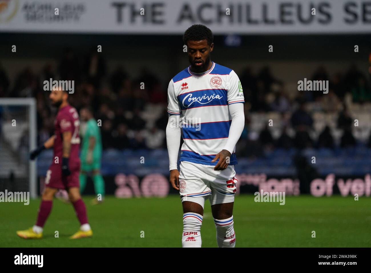 LONDON, ENGLAND - 1. JANUAR: Kenneth Paal von QPR während des Sky Bet Championship-Spiels zwischen Queens Park Rangers und Cardiff City am 1. Januar 2024 in London. (Foto: Dylan Hepworth/MB Media) Stockfoto