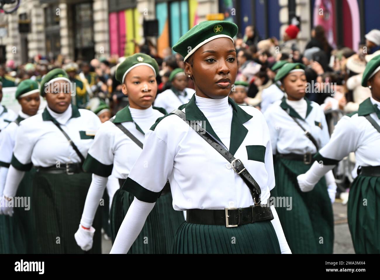 London, Großbritannien. Januar 2024. Londons jährliche Neujahrsparade mit Hunderten von Wagen im Zentrum von london, Großbritannien. Quelle: Siehe Li/Picture Capital/Alamy Live News Stockfoto