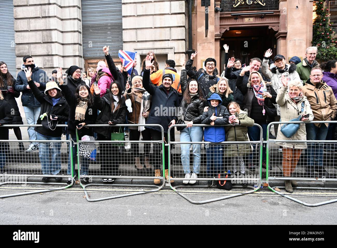 London, Großbritannien. Januar 2024. Londons jährliche Neujahrsparade mit Hunderten von Wagen im Zentrum von london, Großbritannien. Quelle: Siehe Li/Picture Capital/Alamy Live News Stockfoto