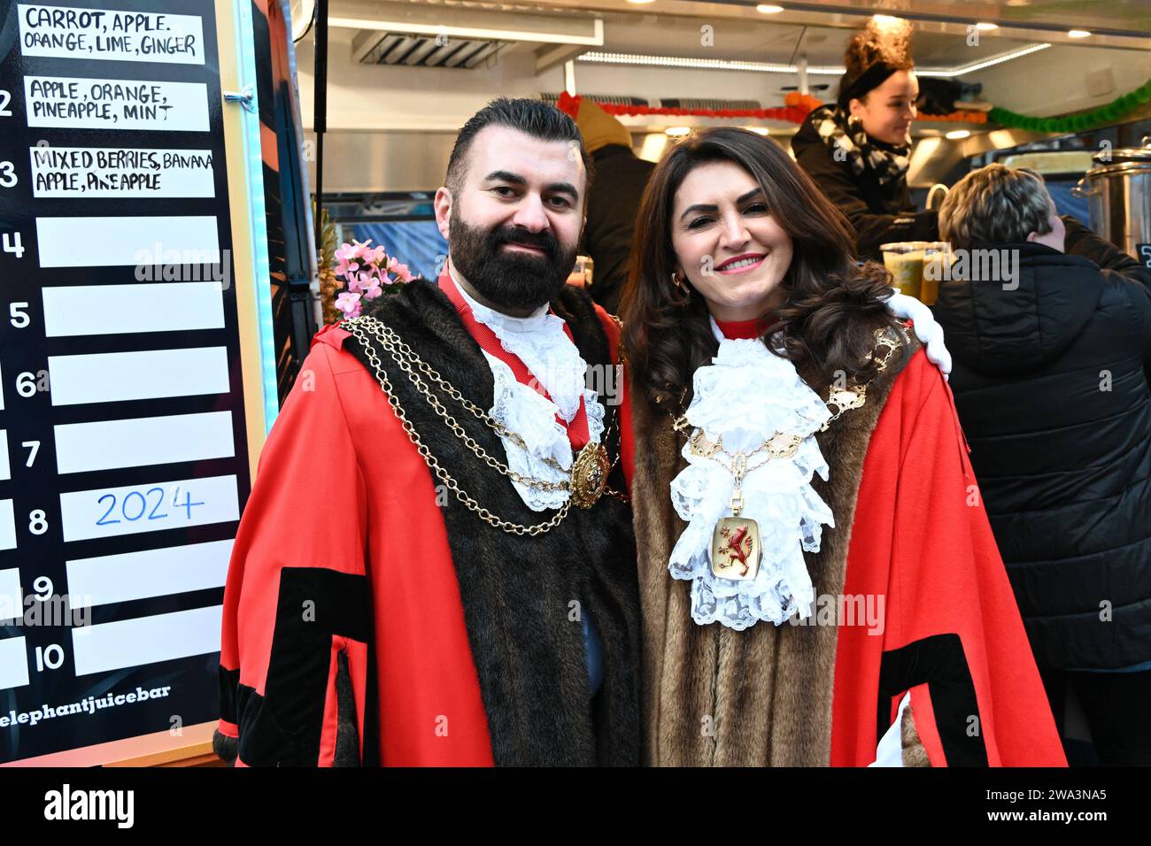 London, Großbritannien. Januar 2024. Londons jährliche Neujahrsparade mit Hunderten von Wagen im Zentrum von london, Großbritannien. Quelle: Siehe Li/Picture Capital/Alamy Live News Stockfoto