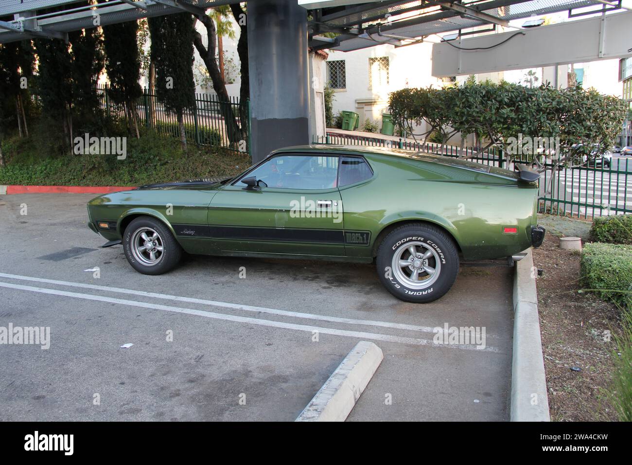 Vintage Ford Mustang Mach 1 Muscle Car Grün Mit Schwarzem Streifen Stockfoto Stockfoto