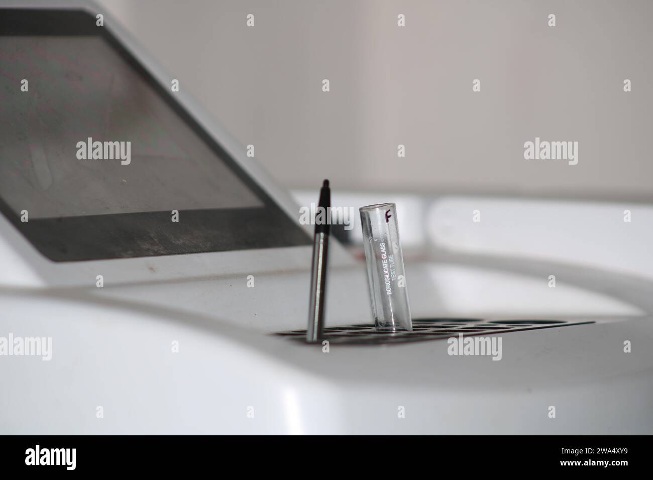 Labor Semi Auto Chemistry Analyzer Pen. Indien Stockfoto