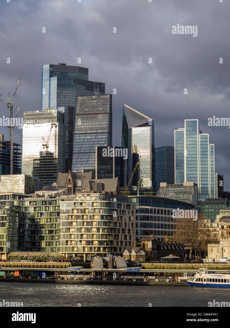 Winter, Sturm über der Stadt London, London, England, Großbritannien, GB. Stockfoto