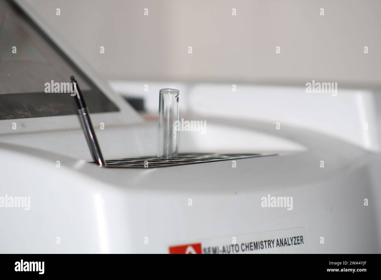 Labor Semi Auto Chemistry Analyzer Pen. Indien Stockfoto