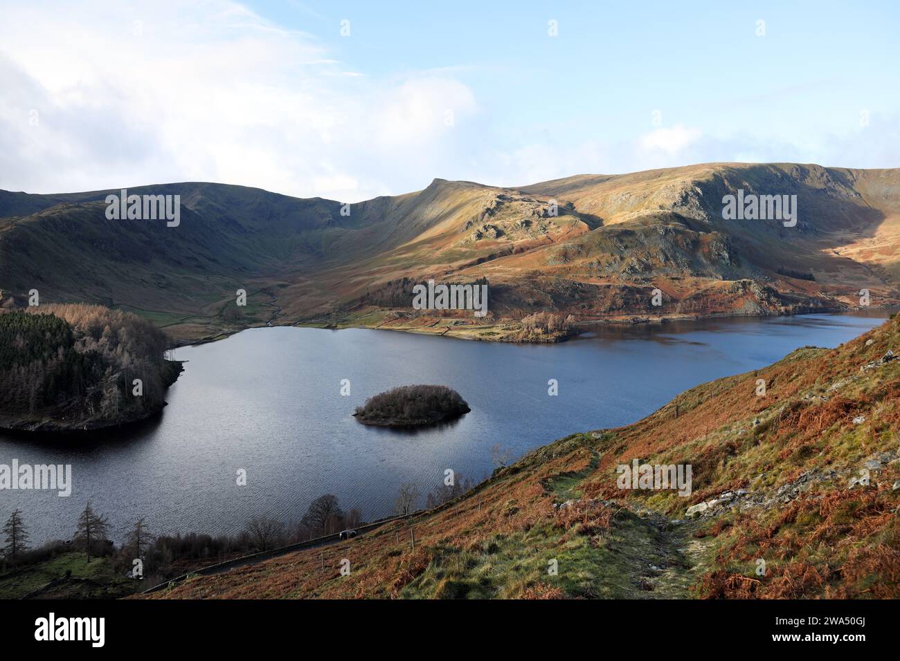 Der Blick in Richtung Riggindale, High Street, Kidsty Pike und High erhöht sich von der alten Leichenstraße oberhalb von Haweswater, Lake District, Cumbria, Großbritannien Stockfoto