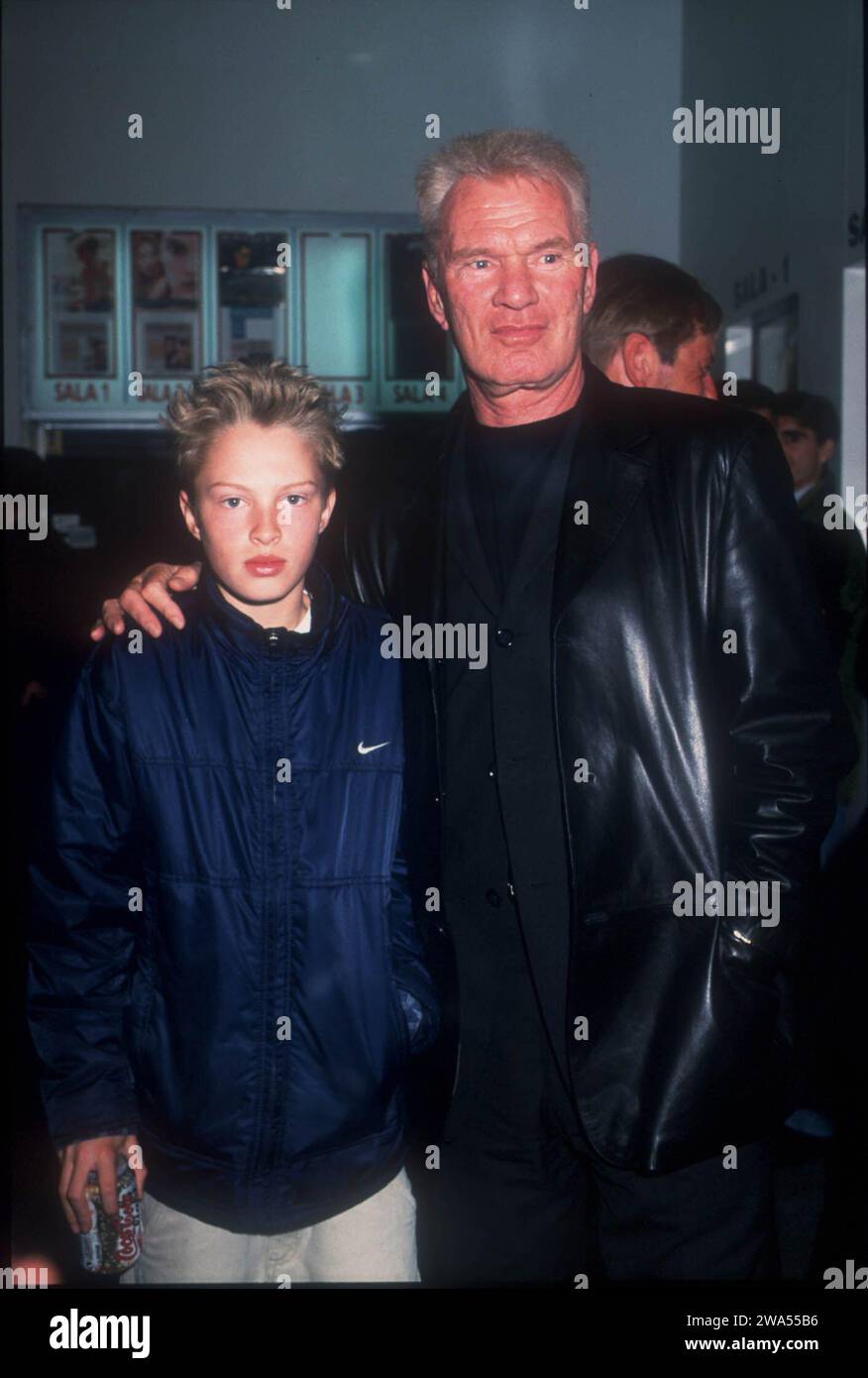 Schauspieler Burkhard Driest mit Sohn Julian bei der Filmpremiere vom deutschen Actionthriller Film 'I love you Baby', Mallorca 2000. Stockfoto