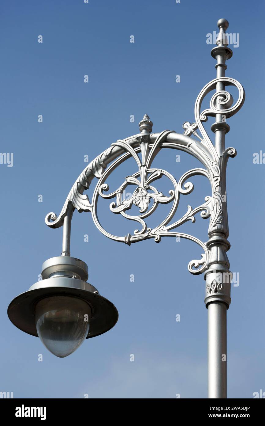 Irland, Dublin, georgische Schmiedeeiserne Lampe. Stockfoto