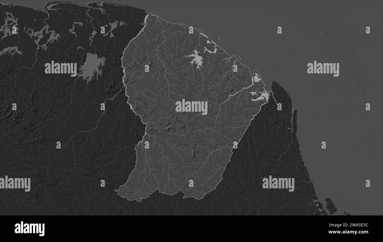 Französisch-Guayana hervorgehoben auf einer Bilevel-Höhenkarte mit Seen und Flüssen Stockfoto
