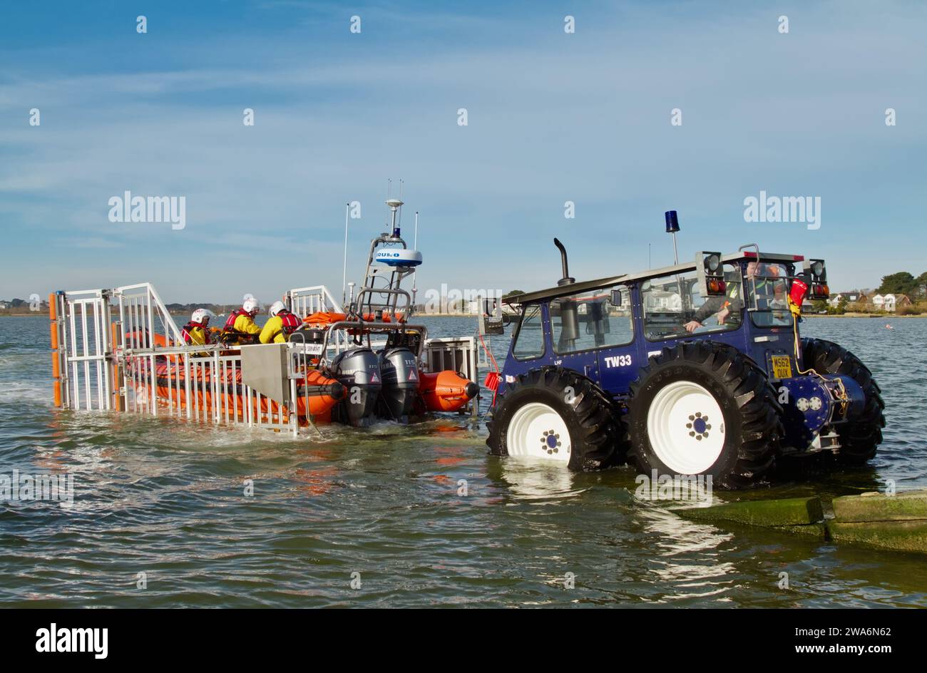 Mudeford Servant Atlantic 85 B Class Inshore Lifeboat, das von Einem
