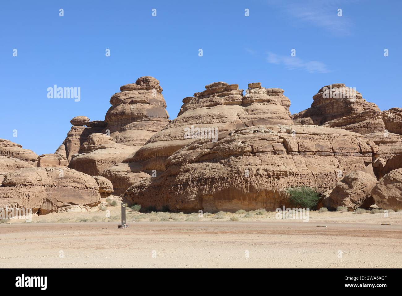 Felsformationen in der Wüste um Alula in Saudi-Arabien Stockfoto