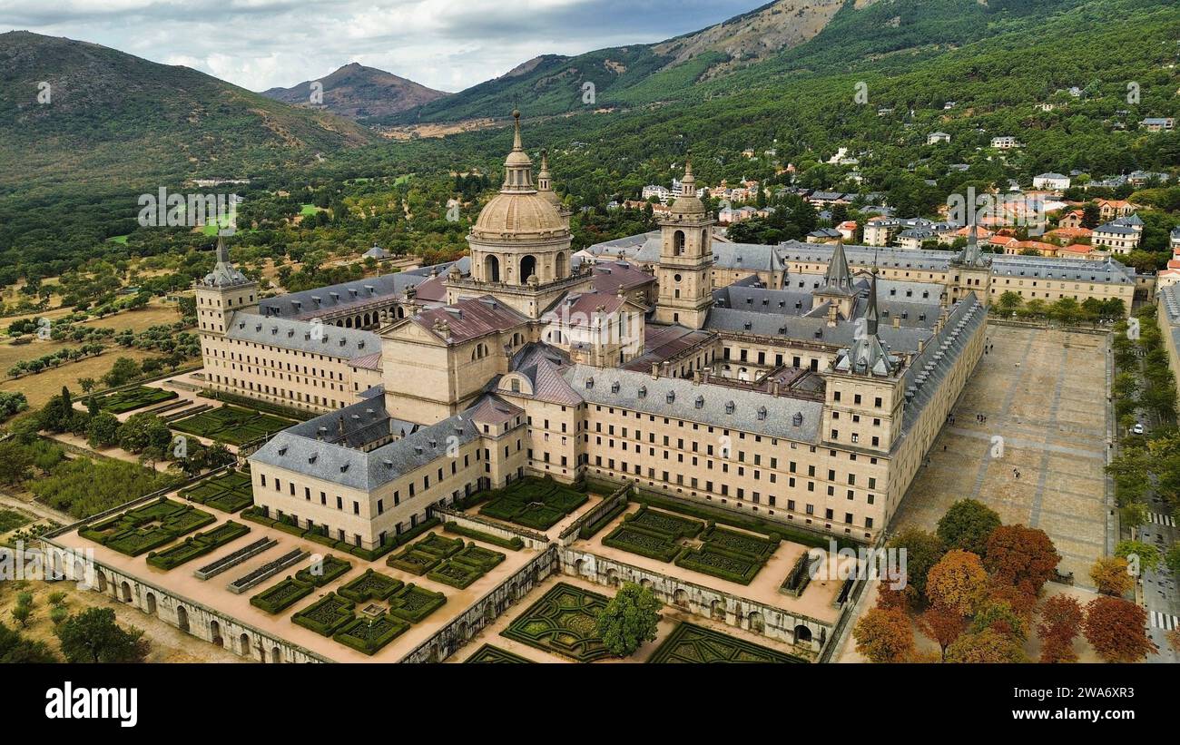 Drohnenfoto Königliches Kloster von San Lorenzo, Real Monasterio de San Lorenzo de El Escorial Spanien Europa Stockfoto