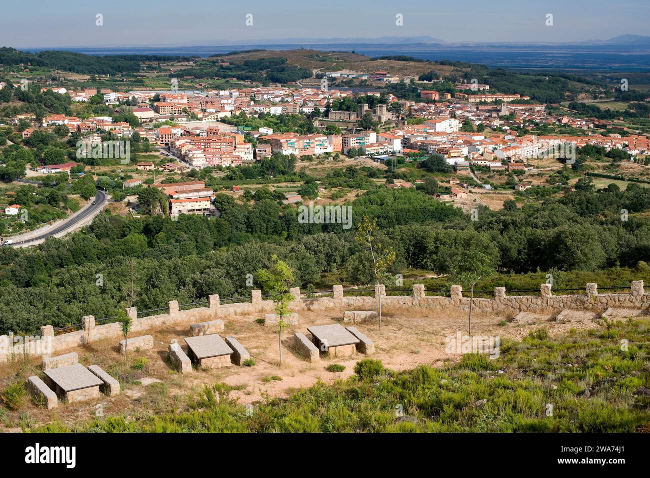 Jarandilla de la Vera Panoramablick, im Zentrum Castillo Palacio de los Condes de Oropesa. Caceres, Extremadura, Spanien. Stockfoto
