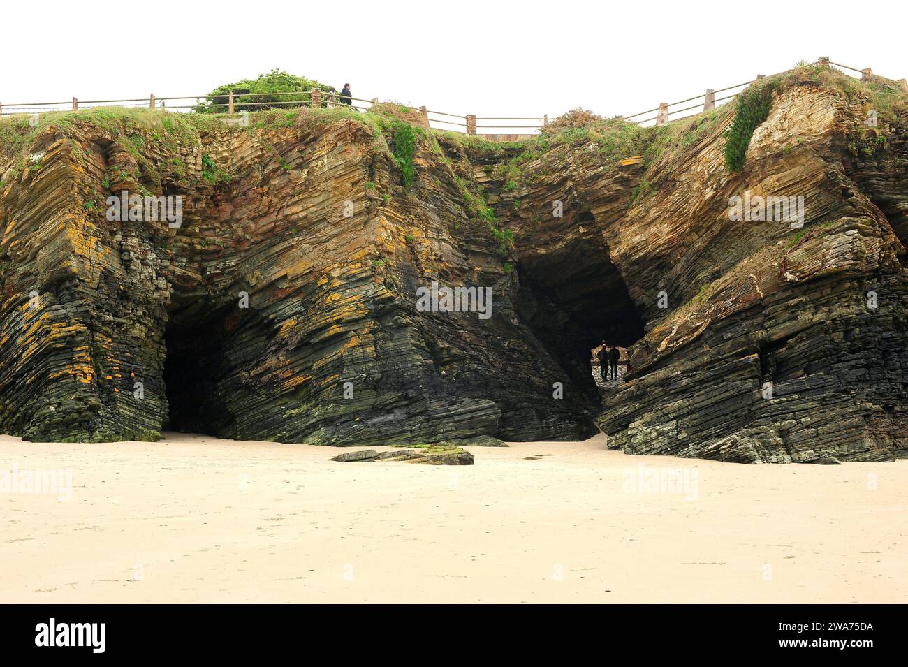 Praia dos Castros (Strand von Castros). Ebbe. Ribadeo, Provinz Lugo, Galicien, Spanien. Stockfoto