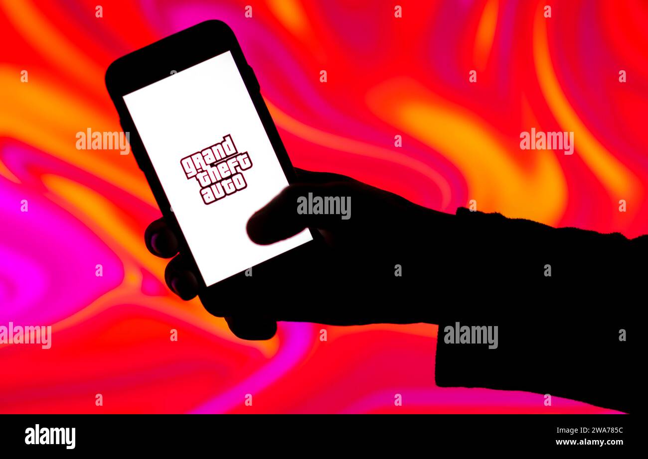 In dieser Abbildung wird das Grand-Theft-Auto-Logo auf dem Bildschirm eines Mobiltelefons angezeigt. Stockfoto