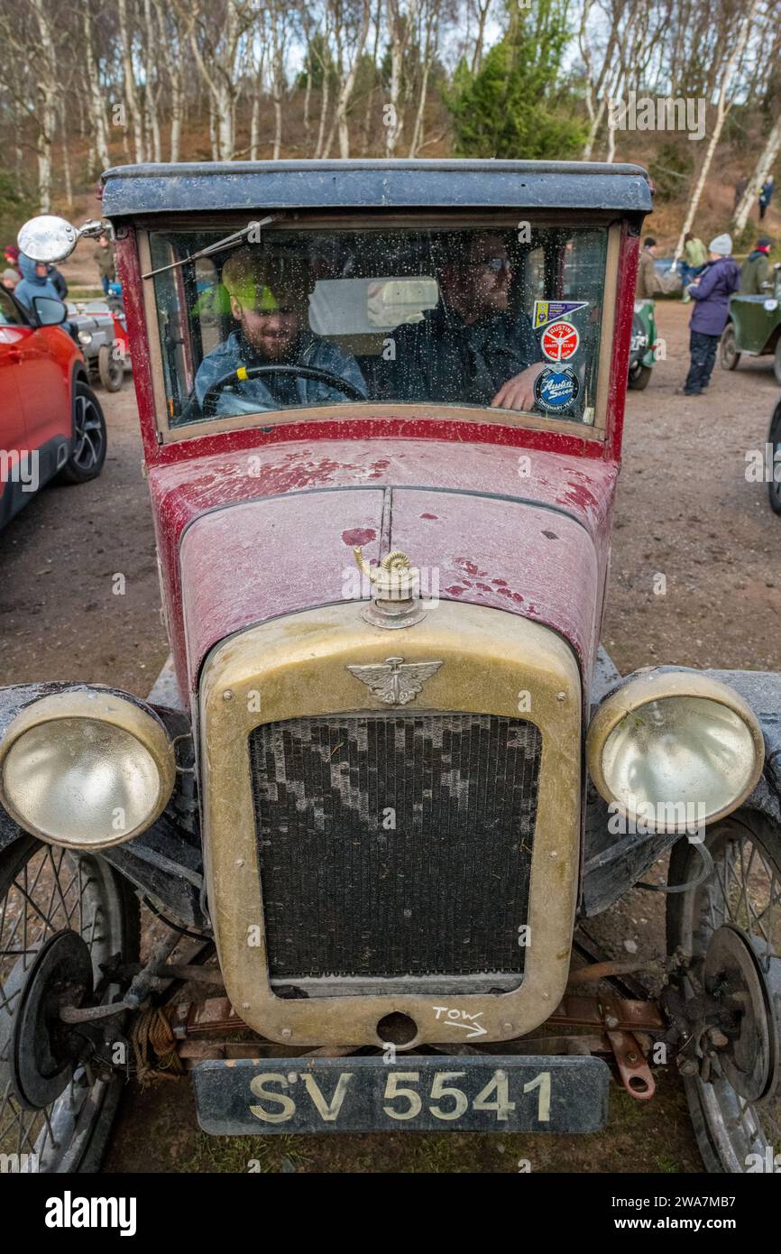 Während des jährlichen Dave Wilcox Hill Trials parkten sieben Autos aus der Vorkriegszeit in Austin. Stockfoto