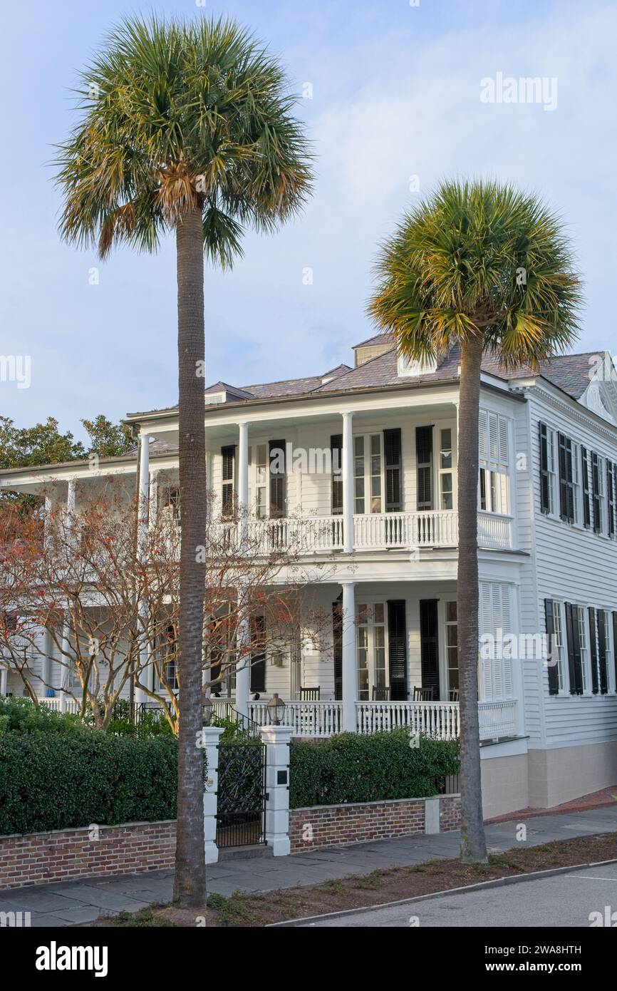 1810 George Chisholm House im Bundesstil an der East Bay Street im historischen Charleston South Carolina – November 2023 Stockfoto