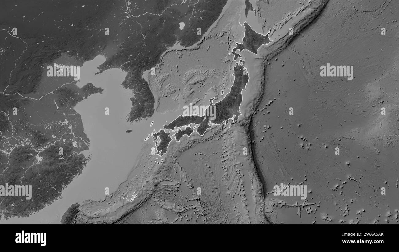 Japan umrissen auf einer grauen Höhenkarte mit Seen und Flüssen Stockfoto