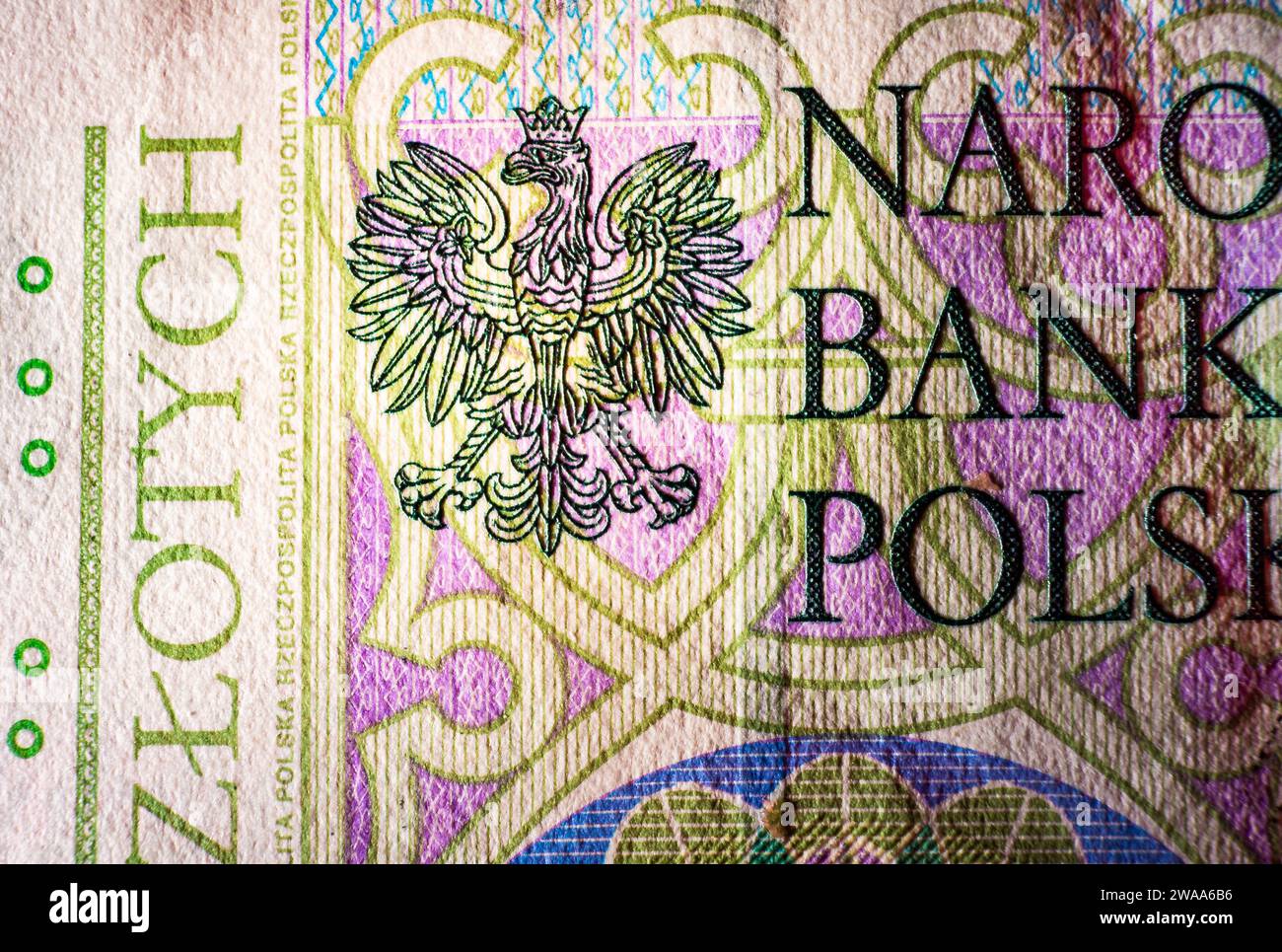 Polnisches Adler-Emblem auf polnischem Zloty-Makrofoto Nahaufnahme Stockfoto