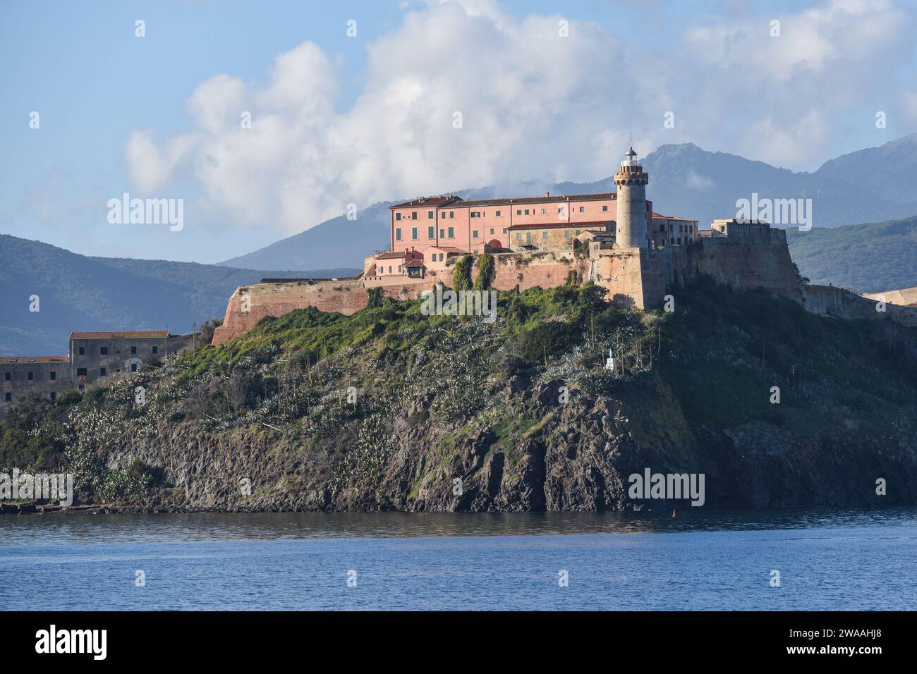 Isola d'Elba: Forte Stella Col faro a Portoferraio Stockfoto