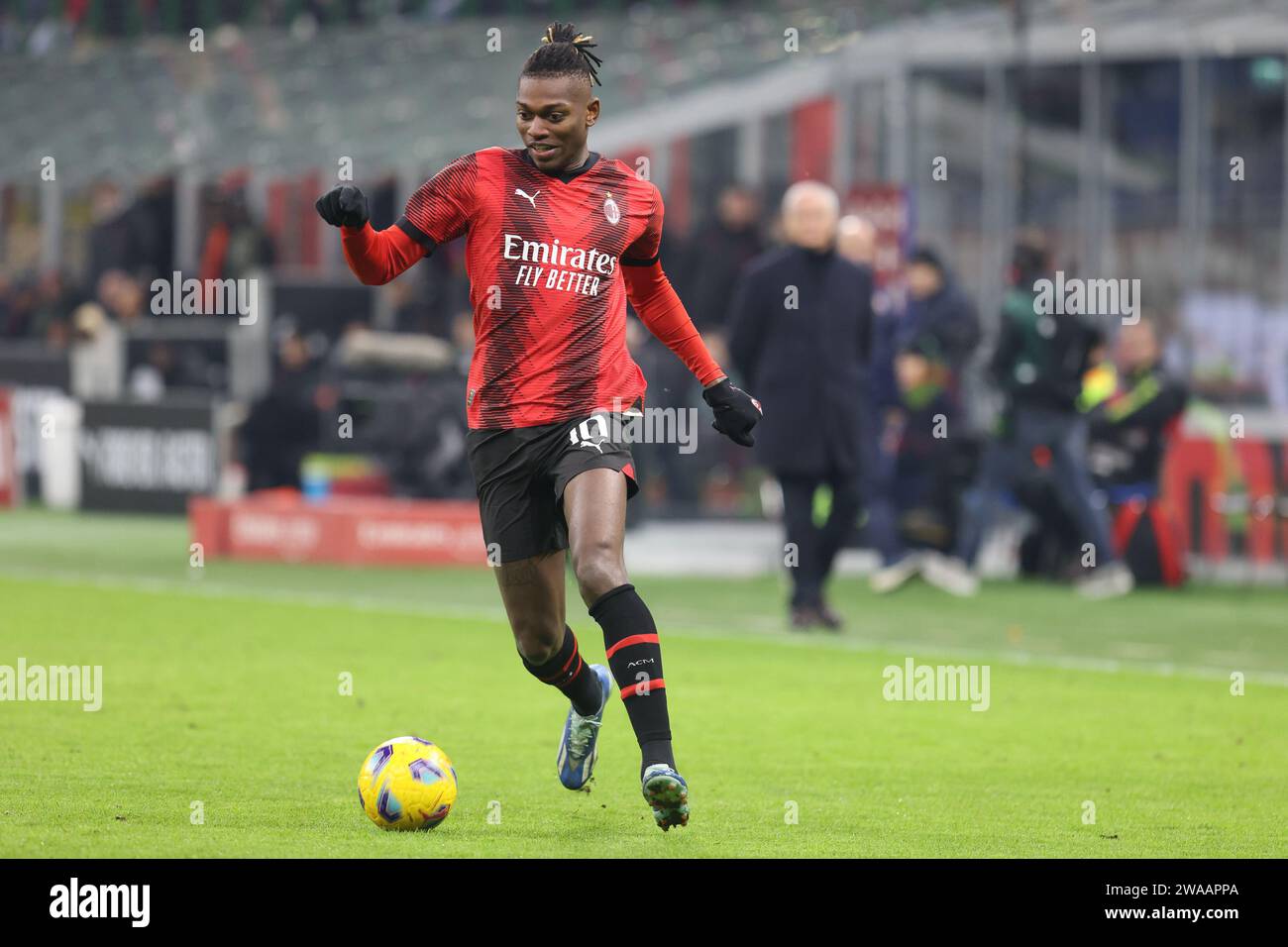 Mailand, Italien. Januar 2024. 2. Januar 2024 Mailand - Italien - Sport, Fußball - Mailand vs Cagliari Italian Cup 2023/2024 - G. Meazza Stadium - im Bild: Rafael Leao (10 AC Milan) Credit: Kines Milano/Alamy Live News Stockfoto