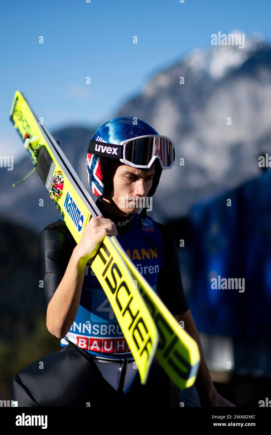 Benjamin Oestvold (Norwegen) auf dem Weg zur Schanze, AUT