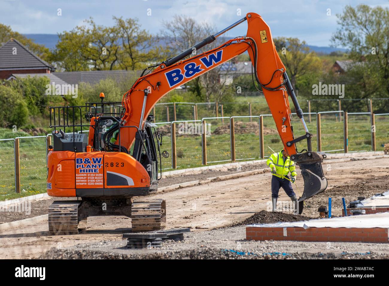 Bauphasen; Farington Mews Keepmoat Wohneigentumsentwickler, Fundamente für 520 neue Häuser auf dem Entwicklungsgelände in Chorley. Bauherren beginnen mit dem Bau dieses großen neuen Wohngebiets mit Lynx Fertigbetonböden. UK Stockfoto