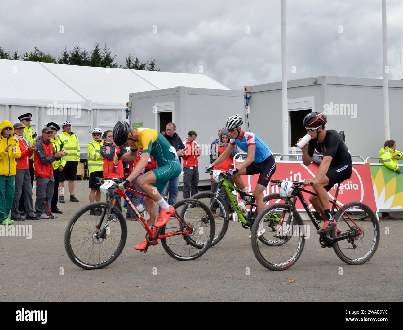 GLASGOW, SCHOTTLAND - 29. JULI 2014: Das Cross Country Finale der Männer und Frauen bei den Commonwealth Games 2014. Es wurde in Cathkin Braes abgehalten. Stockfoto