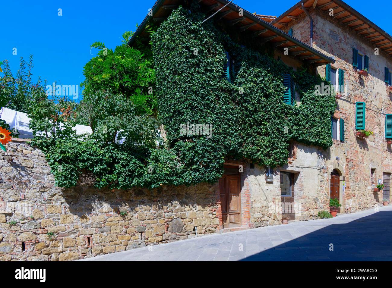 Schritte im alten Dorf Monticchiello, Orcia-Tal, Val d ' Orcia, UNESCO-Weltkulturerbe, Provinz Siena, Toskana, Italien, Europa Stockfoto