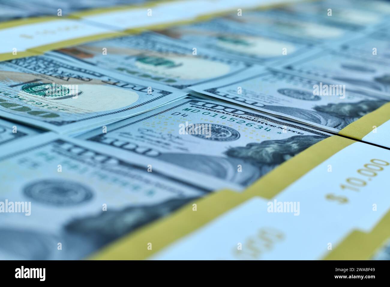 Nahaufnahme von Bundles mit US-Dollar-Banknotenhintergrund. Geschäfts-, Finanz- und Wirtschaftskonzept. Stockfoto
