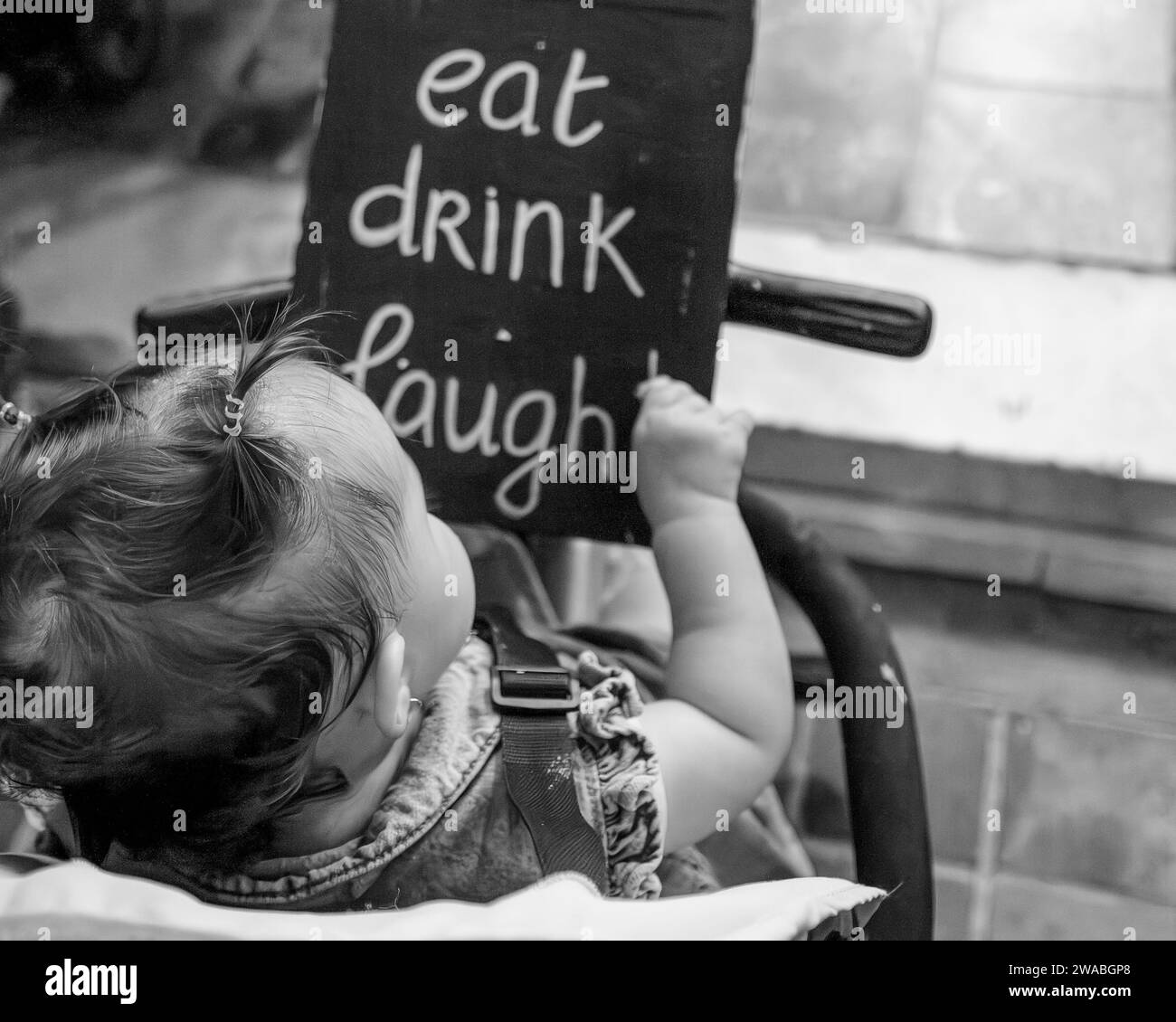 Essen Trinken Lachen. Stockfoto
