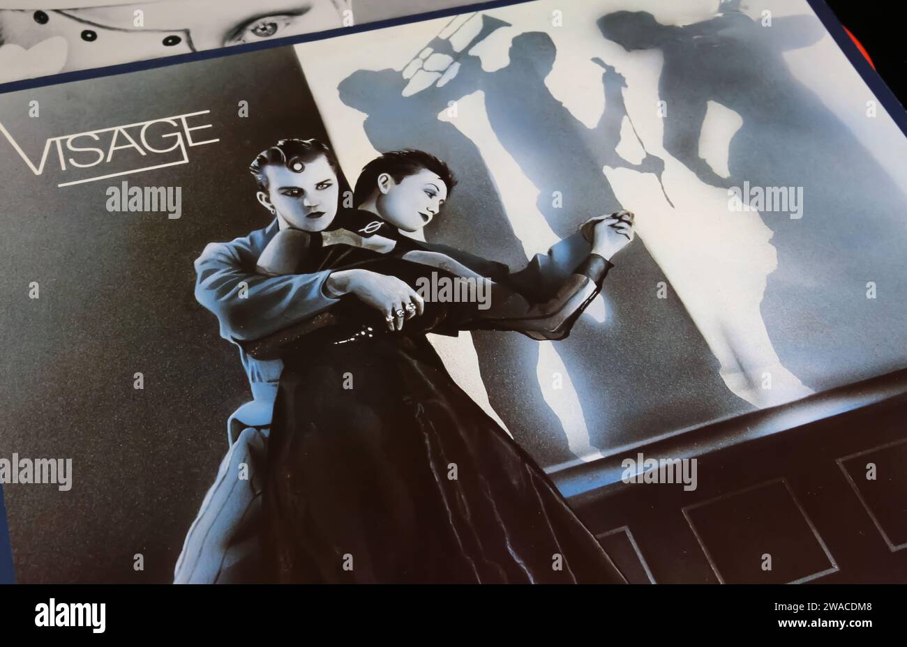 Viersen, Deutschland - 9. Mai. 2023: Closeup von Visage Synth Pop neue romantische Band Vinyl Album Cover Fade to Grey Stockfoto