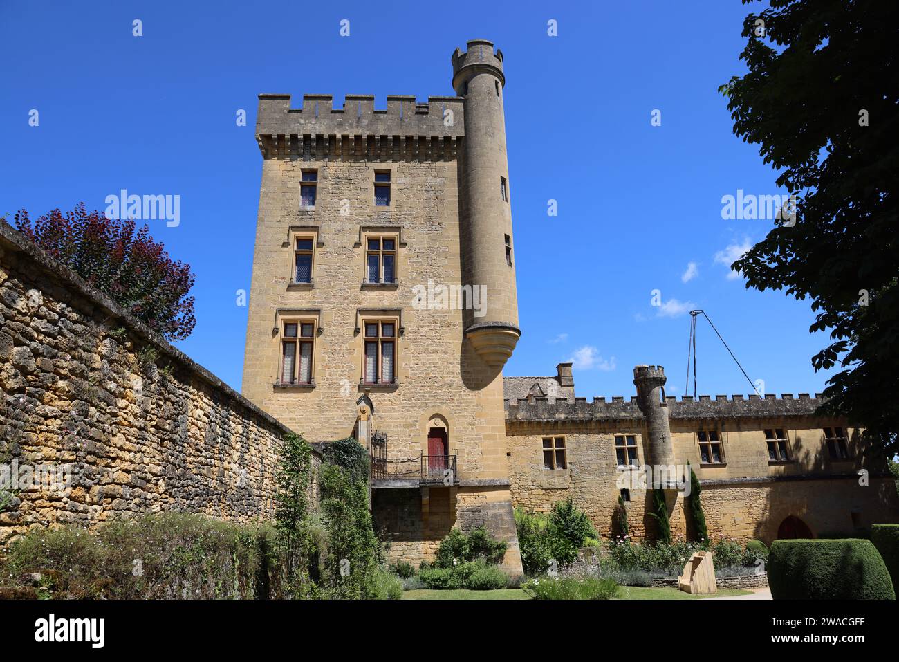 Schloss Puymartin in Périgord Noir erinnert an wichtige Epochen der französischen Geschichte: Mittelalter, Hundertjähriger Krieg, Religionskriege, Renaissance... Architektur, H Stockfoto