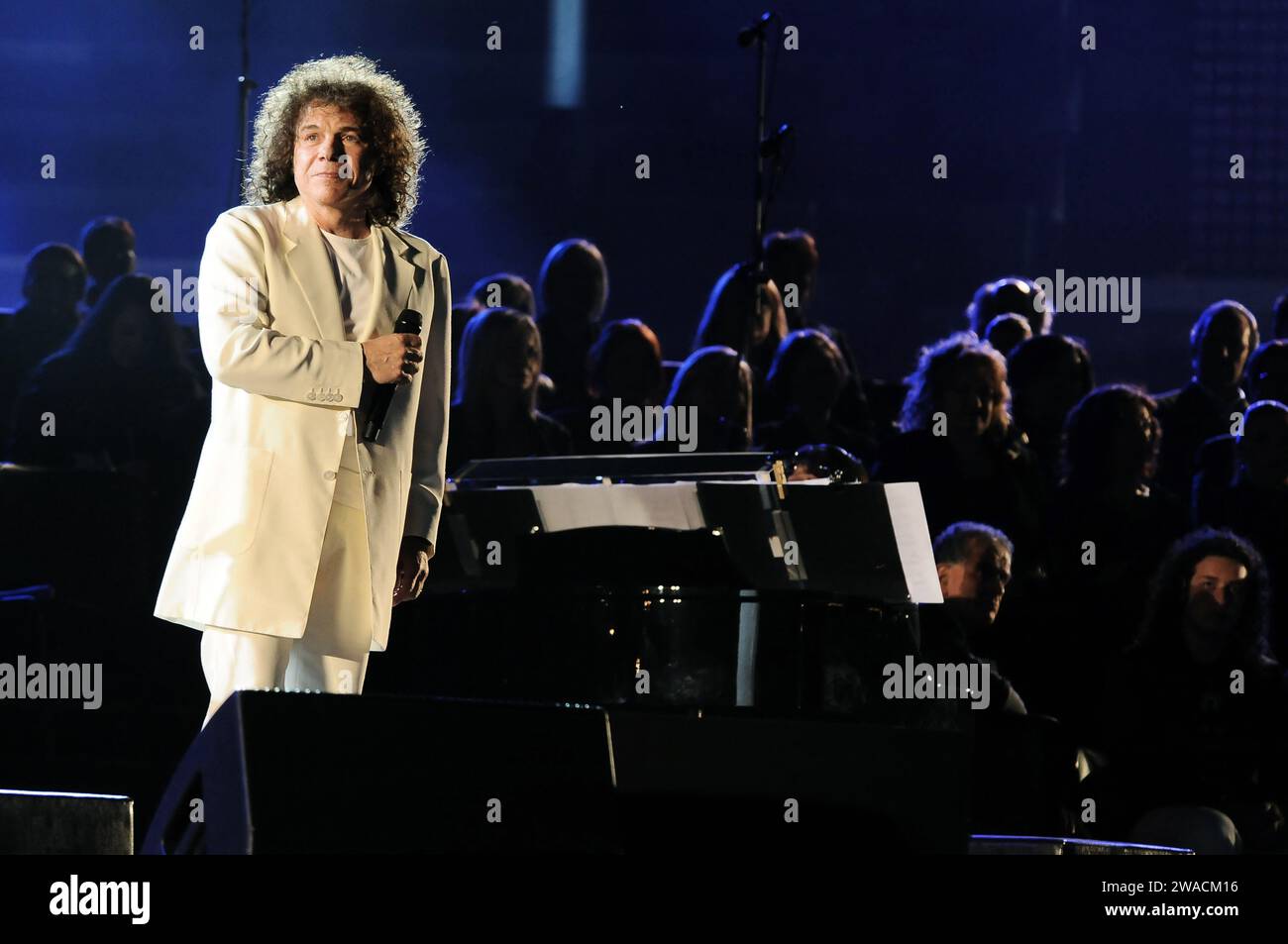 Verona Italien 2009-05-30: Riccardo Cocciante, italienischer Sänger, Live-Konzert in der Arena Stockfoto