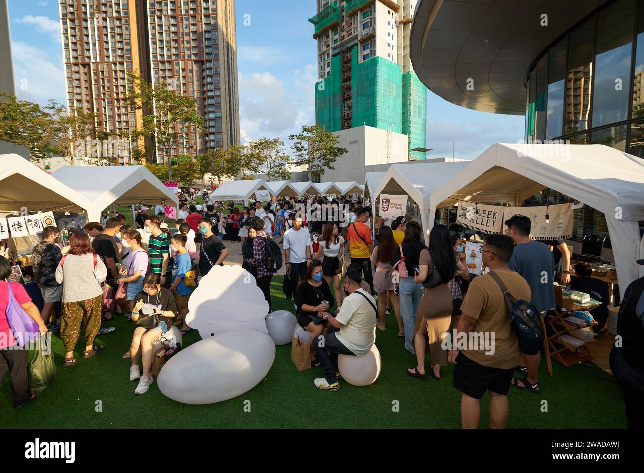 KUALA LUMPUR, MALAYSIA CA. MAI 2023 PopupMarkt im Central Rooftop