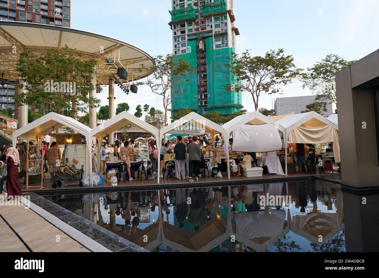 KUALA LUMPUR, MALAYSIA CA. MAI 2023 PopupMarkt im Central Rooftop