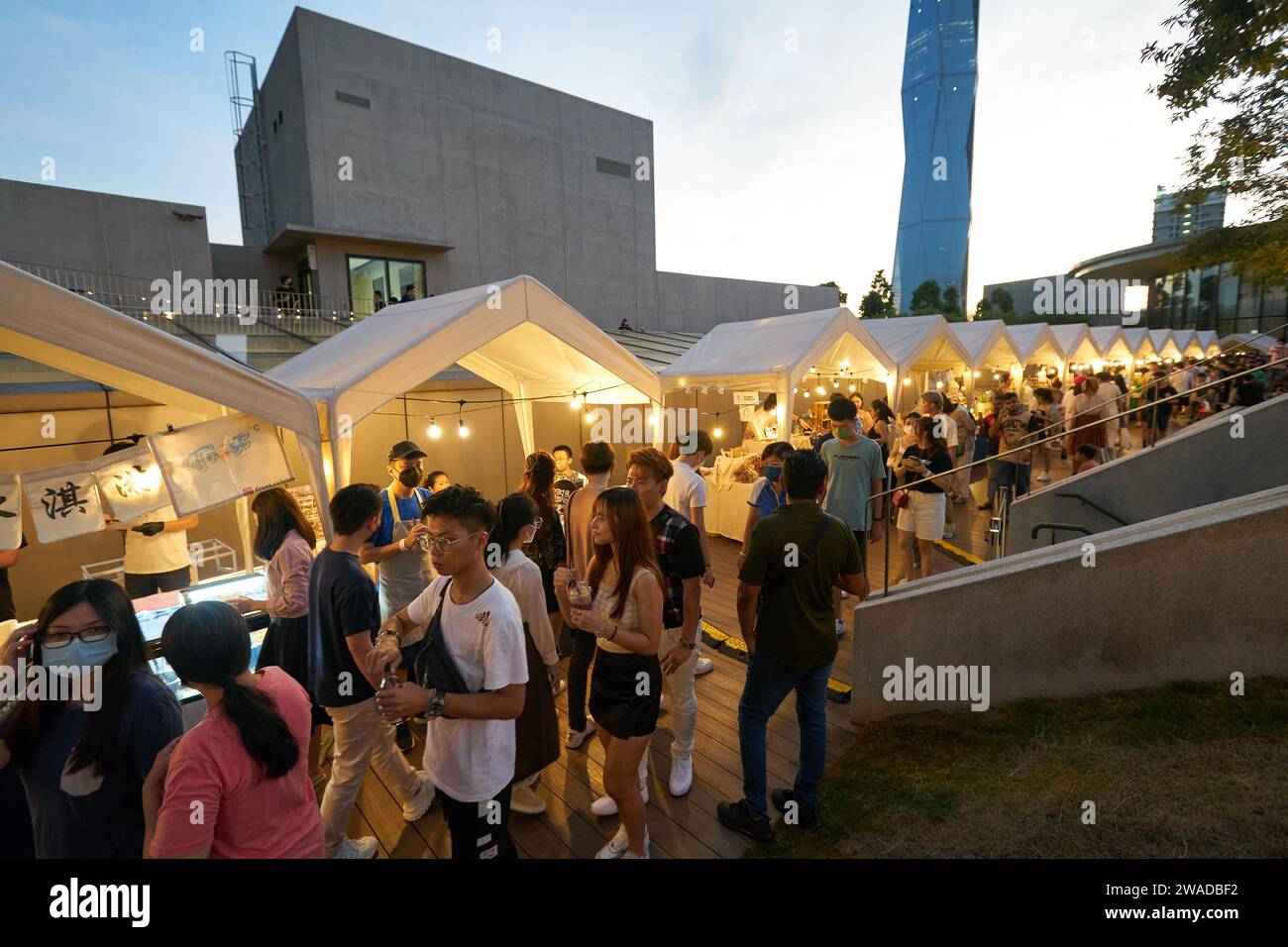 KUALA LUMPUR, MALAYSIA CA. MAI 2023 PopupMarkt im Central Rooftop
