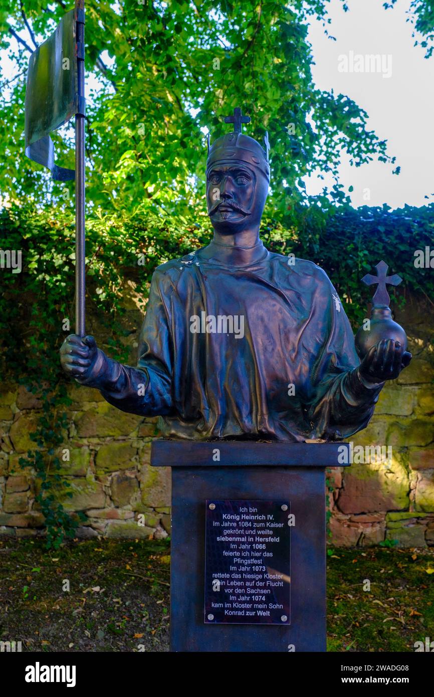 Kaiser Heinrich IV., Denkmal an der Klosterruine, Kloster Hersfeld, Lutherstätte Bad Hersfeld, Hessen, Deutschland Stockfoto