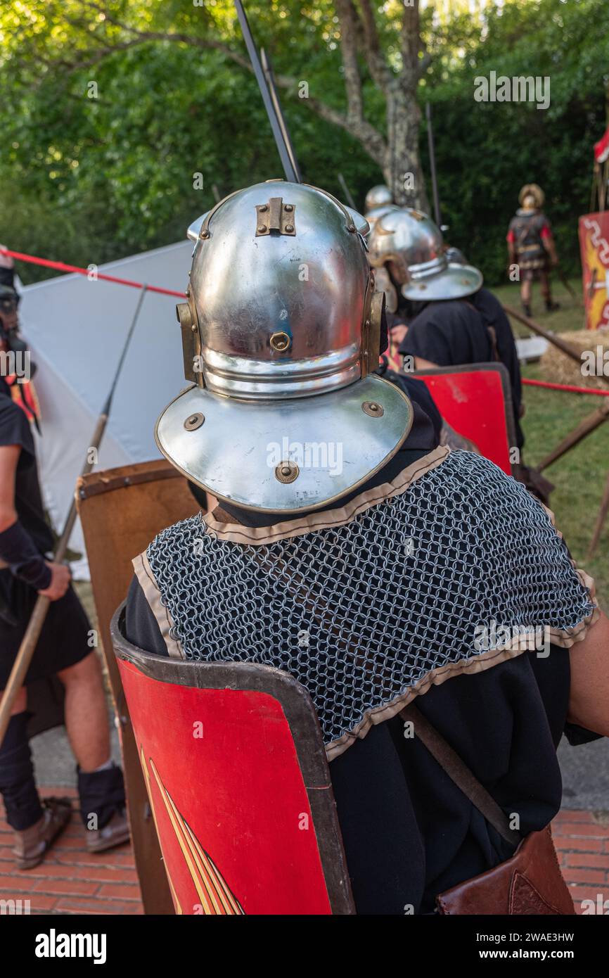 Römische Legionäre bei einer historischen Nachstellung. Festa dos Povos. Chaves, Portugal Stockfoto