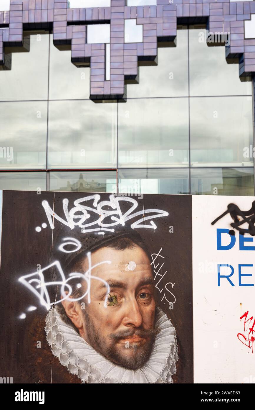 Wilhelm von Orange bei der Wandmalerei Neubau eines multifunktionalen Gebäudes namens „Huis van Delft“ in delfter Farben im Stadtzentrum von Delft Stockfoto