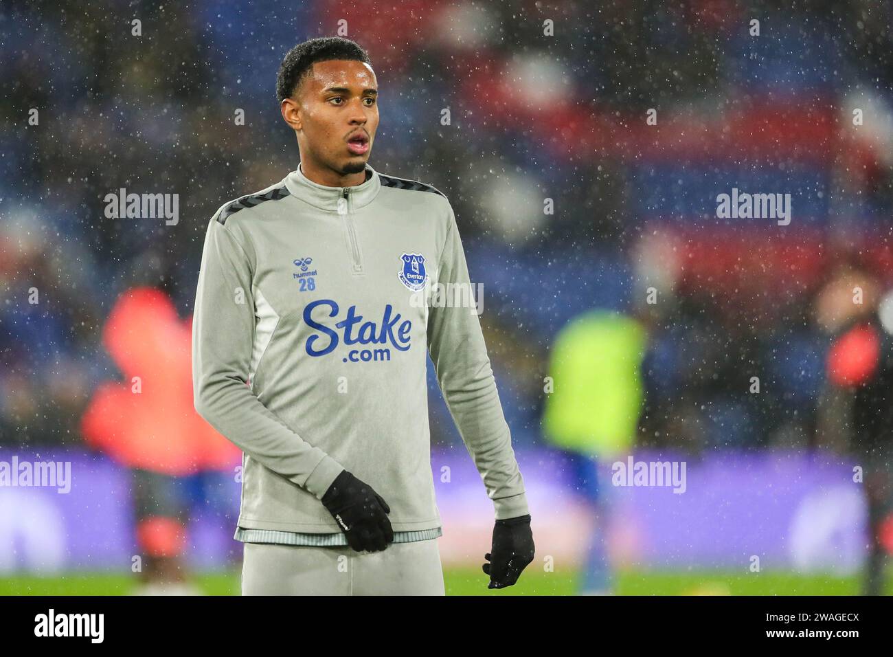 Everton's Youssef Chermiti wärmt sich vor dem Auftakt während des Spiels der 3. Runde des Crystal Palace FC gegen Everton FC Emirates FA Cup am 4. Januar 2024 im Selhurst Park Stadium, London, England, Vereinigtes Königreich Credit: Every Second Media/Alamy Live News Stockfoto
