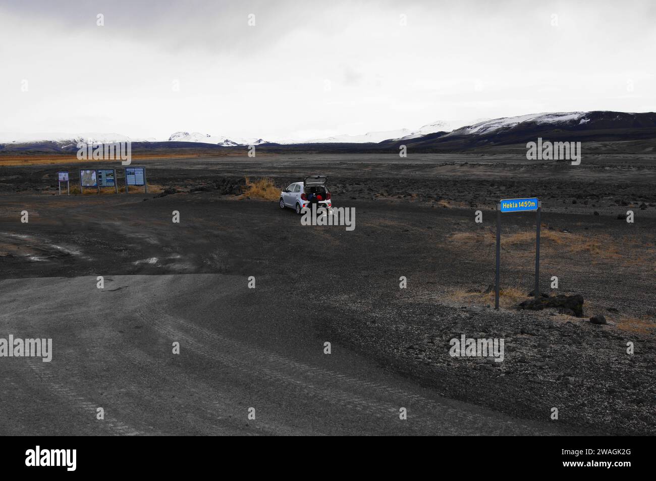 Parkplatz für den Zugang zum Hekla-Vulkan (oder Hecla), einem aktiven Stratovulkan im Süden Islands mit einer Höhe von 1.491 m, der zuletzt ausgebrochen ist Stockfoto